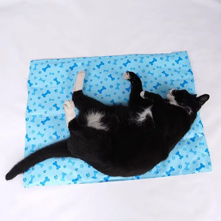 Self-Cooling Mat for Dogs and Cats, Pets, for Sofa, Bed or Car, Washable Mat for Pets, Small, Medium and Large Animals, for Summer